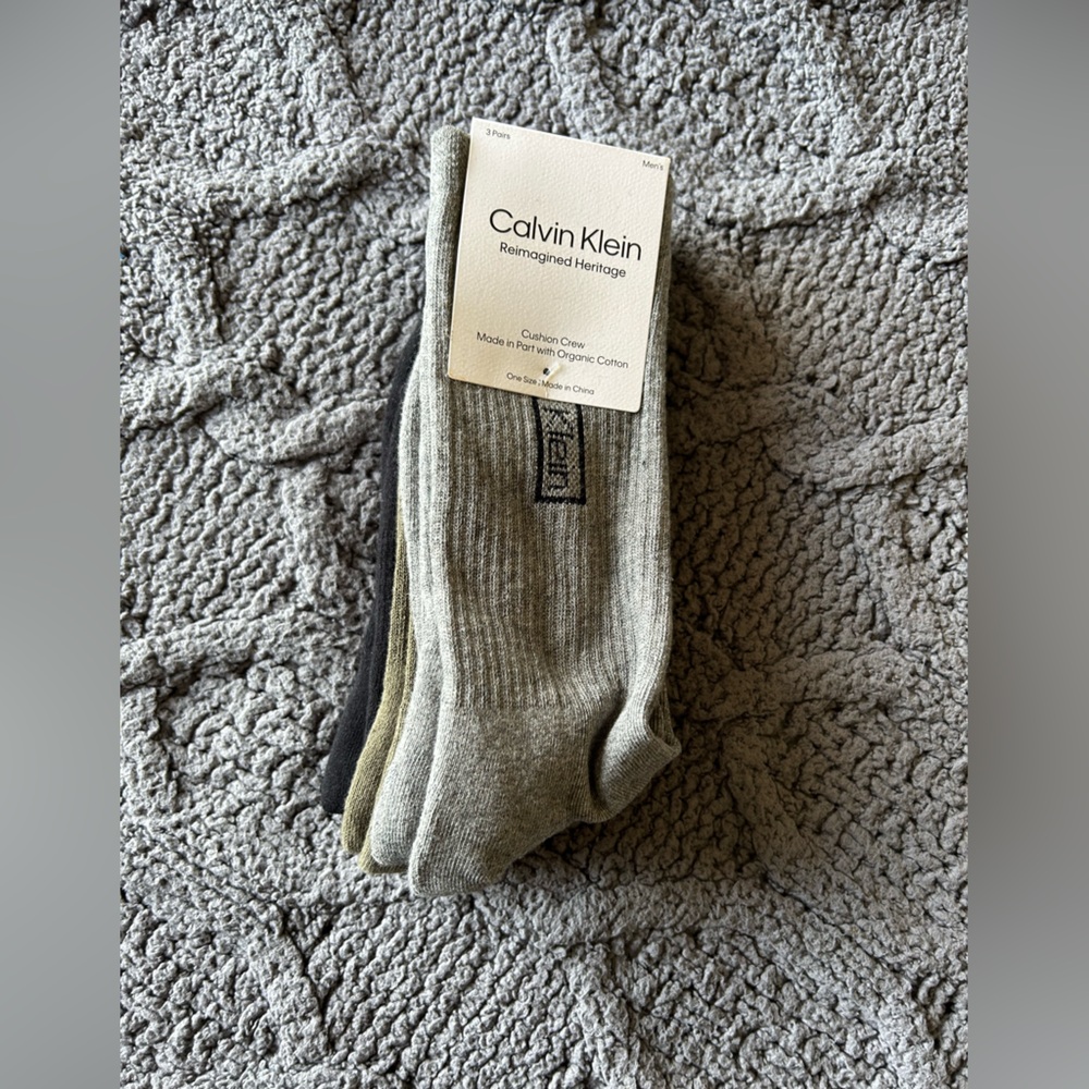 NWT Calvin Klein Reimagined Heritage Men's Gray and Black Socks